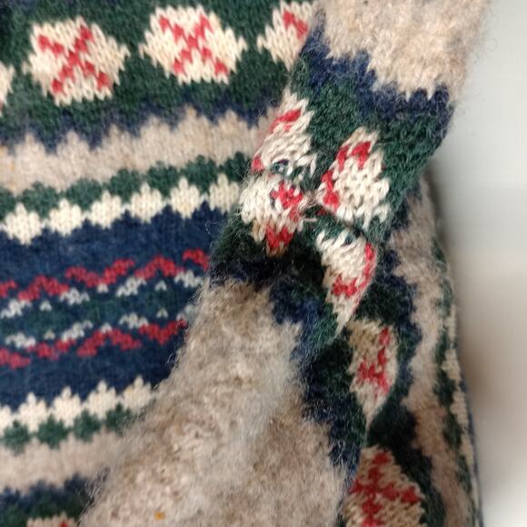 Tommy Hilfiger Men Lambswool Fair Isle Crewneck Holiday Sweater - Picture 4 of 8